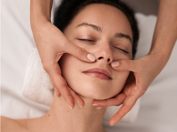 Lifting & Sculpting face massage